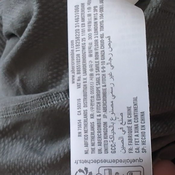 Abercrombie YPB Men's Gray T-Shirt NEW Size M - Picture 10 of 10